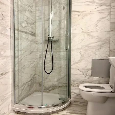 Modern Near Lugano's & Center *