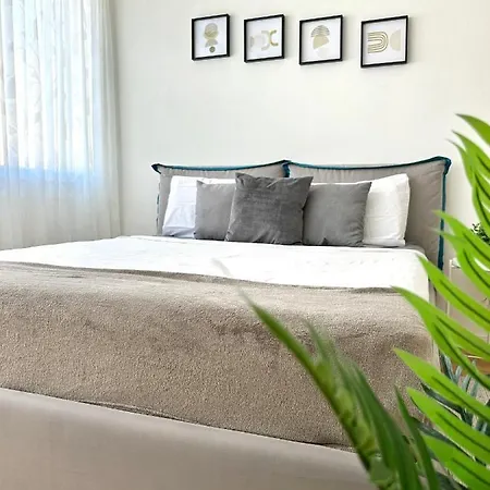 Modern Near Lugano's & Center