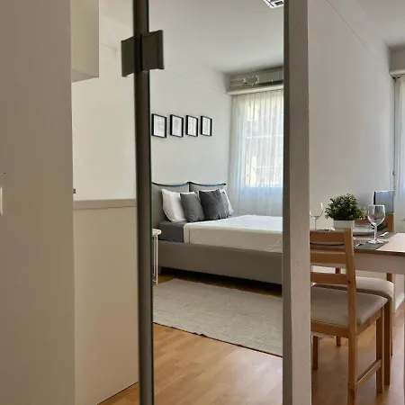 Modern Near Lugano's & Center شقة