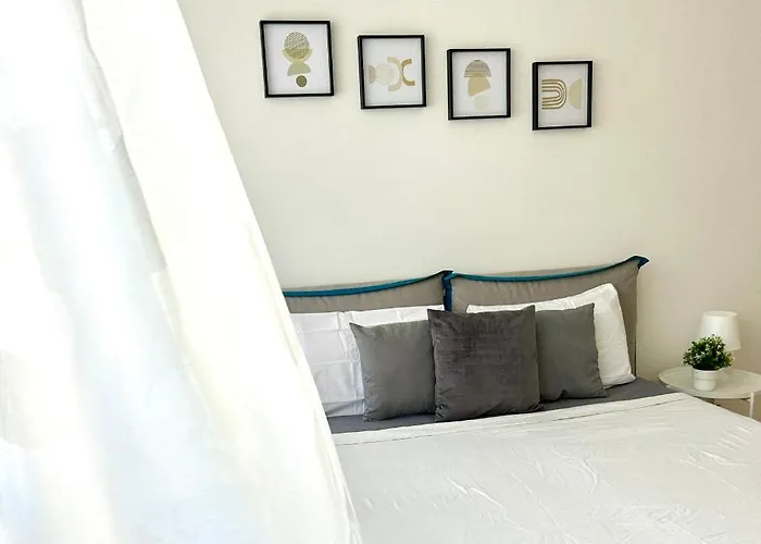 Modern Near Lugano's & Center