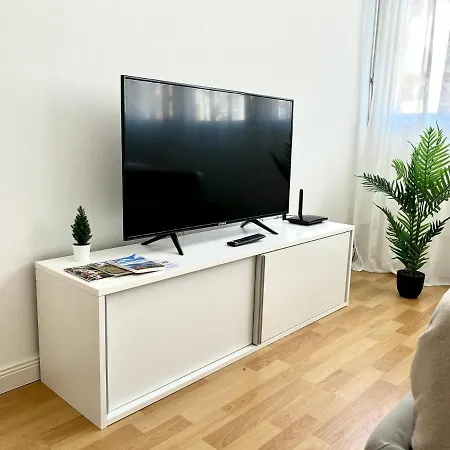 Apartment Modern Near Lugano's & Center