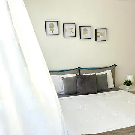 Modern Near Lugano's & Center